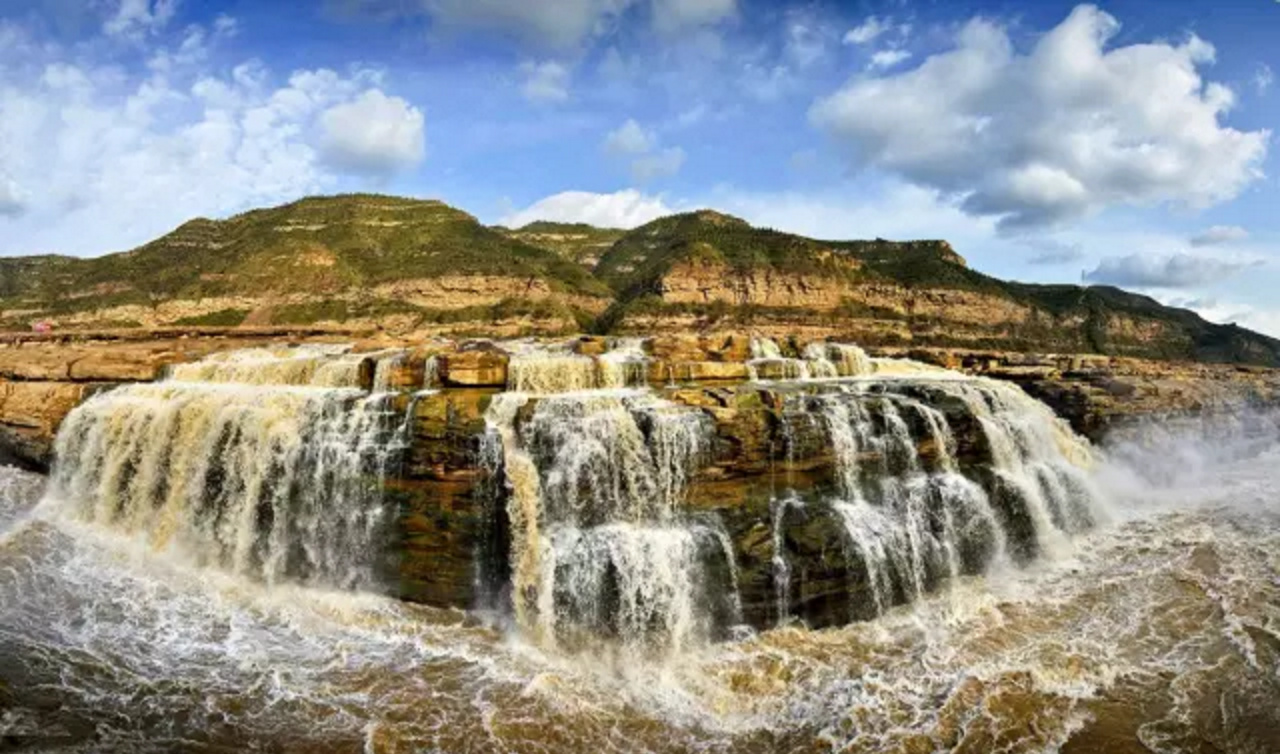 史记《中国赋》眷此华夏之疆,虽贫贱兮不能移,然恋此父母之邦